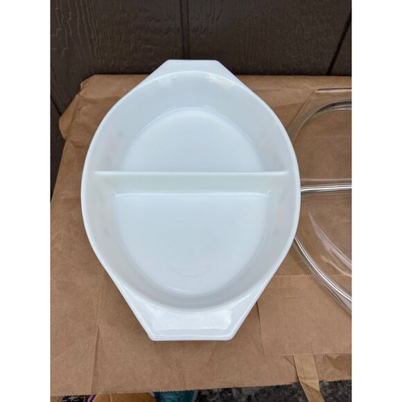 Pyrex Divided Town & Country Casserole Dish Lid Orange Yellow Starburst 1.5 QT - Picture 10 of 14